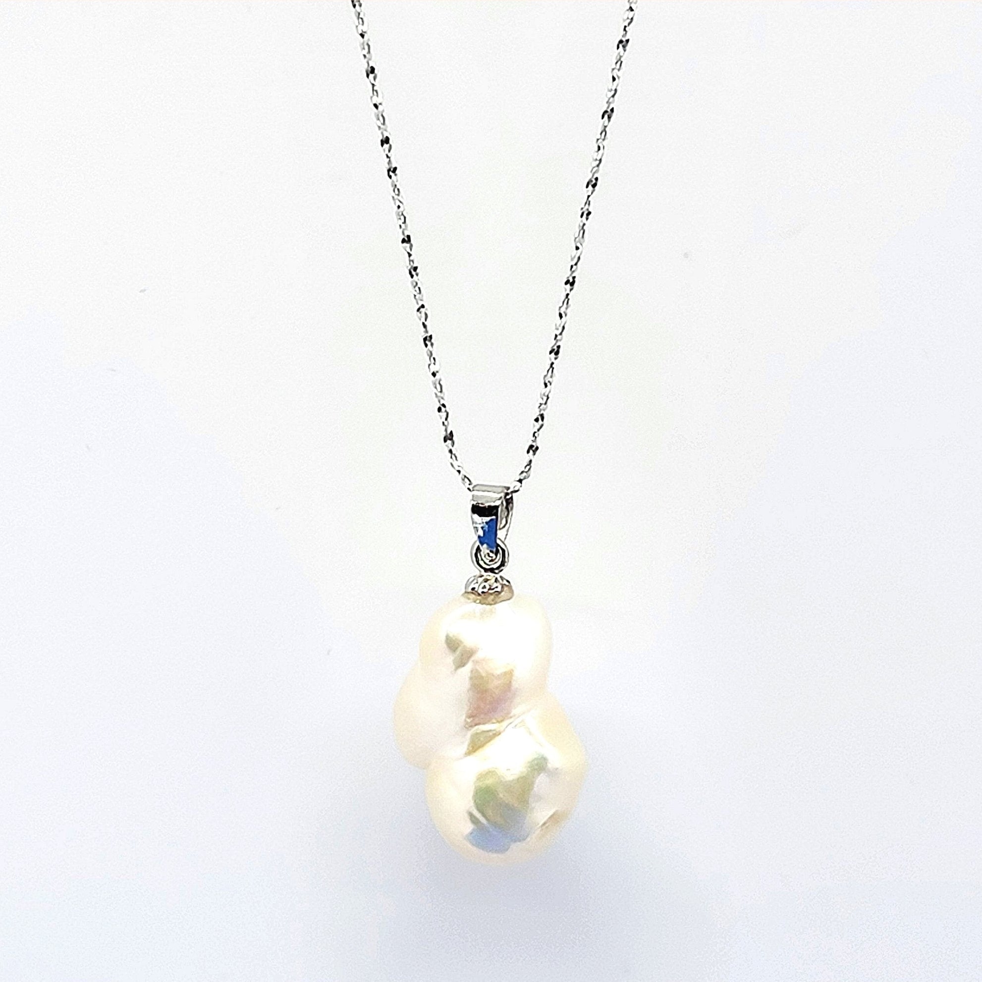 Baroque Pearl Pendant Necklace