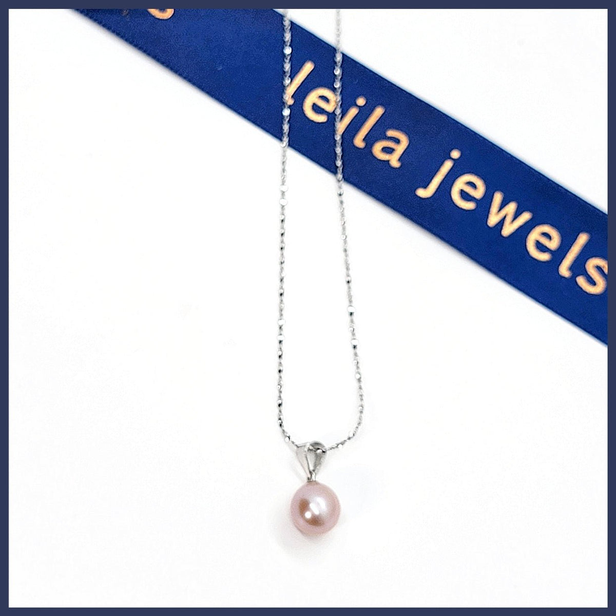Pearl Teardrop Necklace