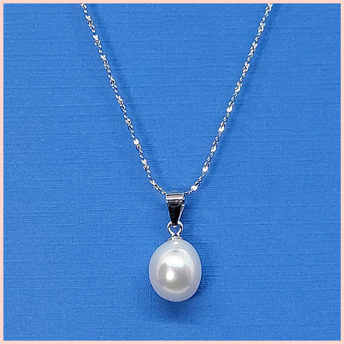 Pearl Teardrop Necklace