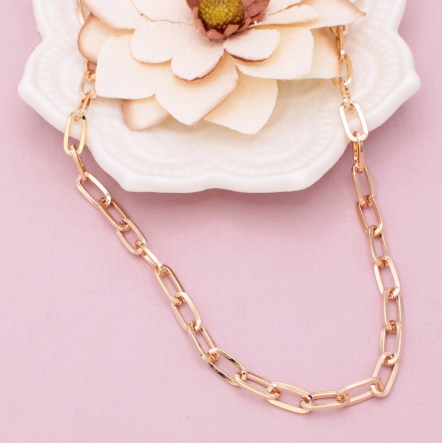 Bold Paperclip Links Necklace