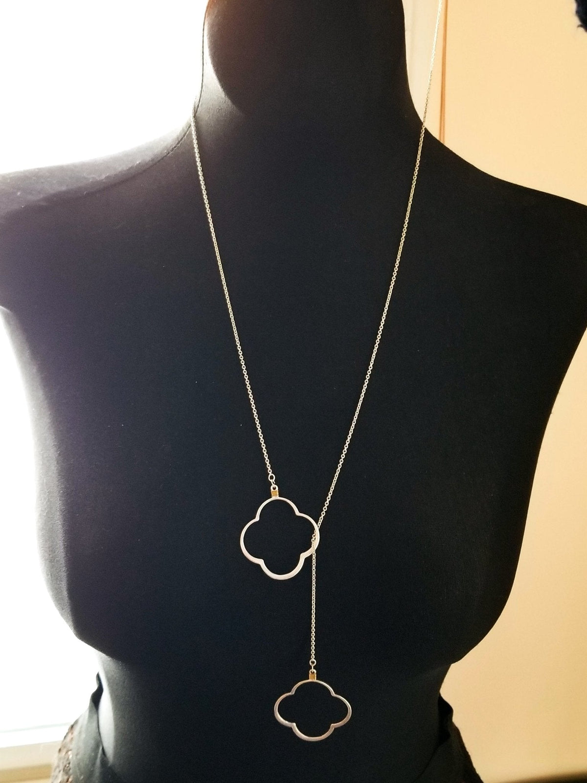 Open Clover Lariat